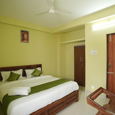 Le Leos Park Inn Puducherry Buitenkant foto